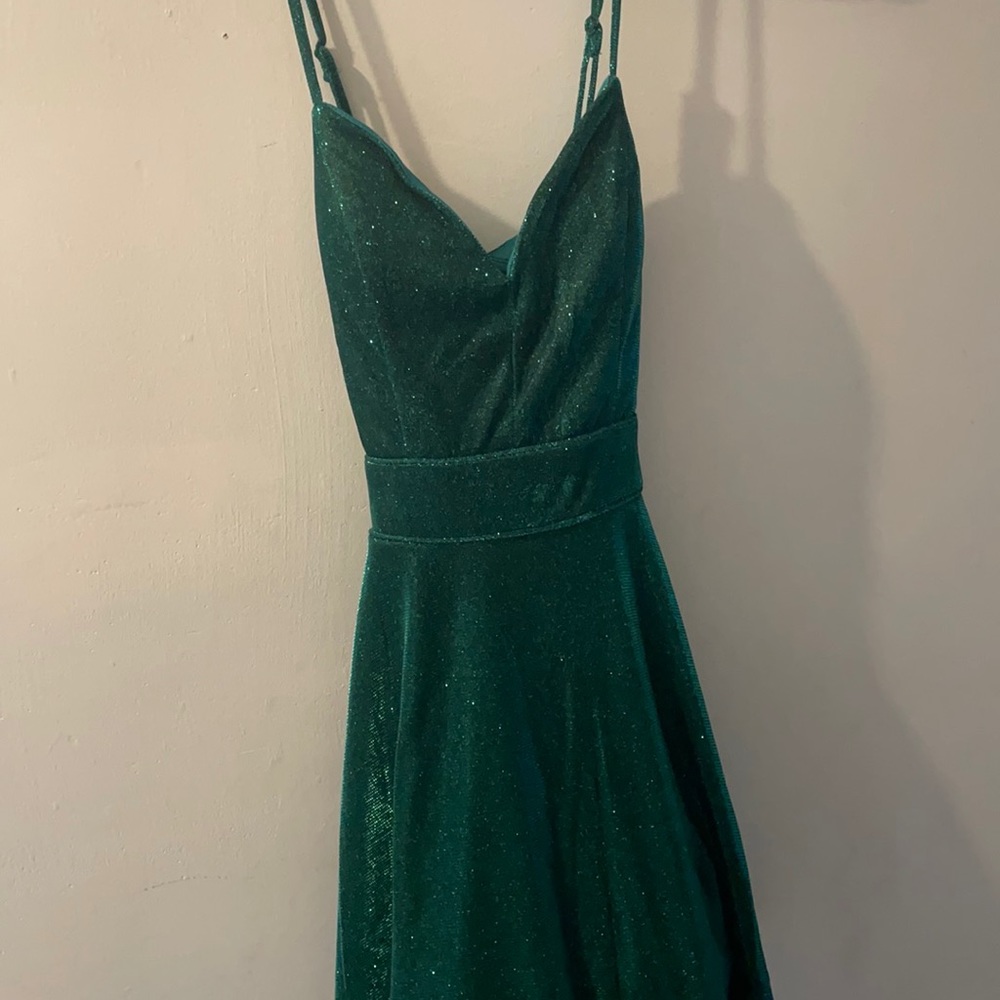 SEMI FORMAL GOWN SIZE5